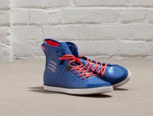 Zapatillas Adidas modelo Basic Mid azul