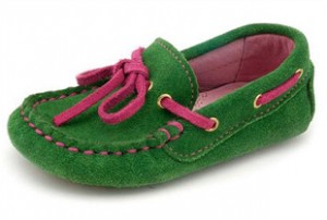 Zapato clásico para niños de diseño divertido de Agatha Ruiz de la Prada
