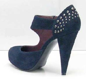 Zapato de ante azul de Roberto Botella