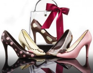 Chocolates con forma de zapatos de mujer