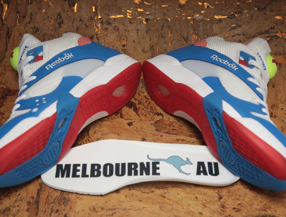 El color rojo predomina en la suela de la zapatilla australiana Court Victory Pump Gran Slam