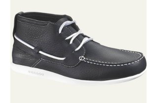 Portada de la colección de zapato de Sebago 2011 azul con cordones blancos