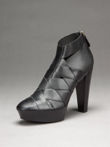 botin-tacon-cerrado Donna Karan