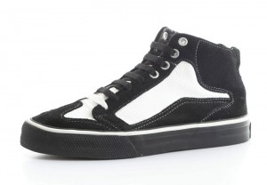 Zapatillas abotinadas con cordones en blanco y negro de Kick Side