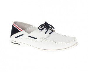 Mocasín náutico de hombre blanco de la nueva colección verano 2011 de Adolfo Dominguez