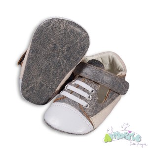 Zapatos con cordones de bebe de Tutto Piccolo