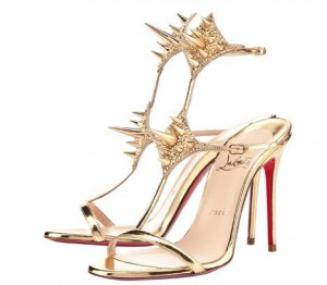 sandalia louboutin dorado