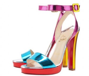 sandalia louboutin tiras color